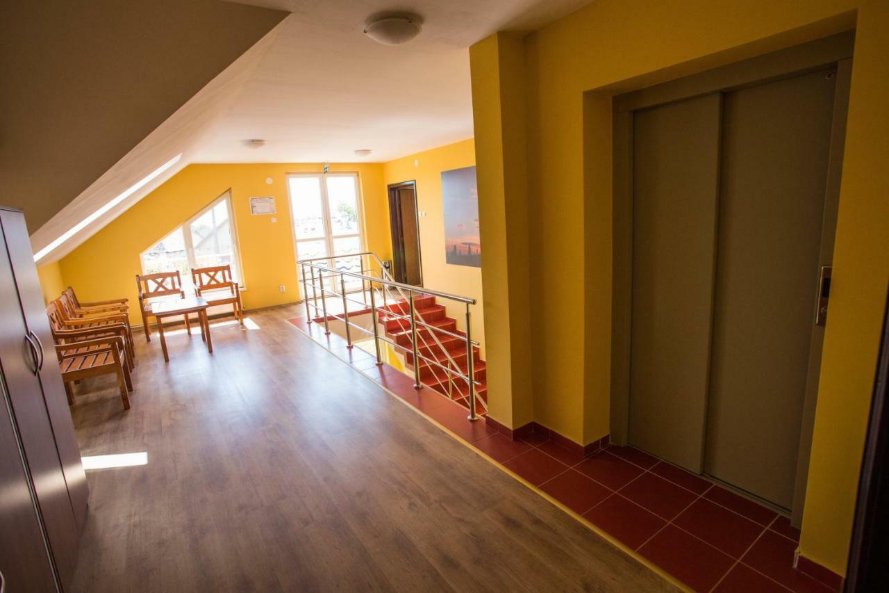Camere De Inchiriat Hatuica Exteriör bild